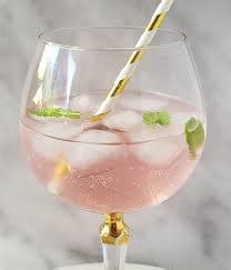 Gin tonic zonder suiker en alcohol.